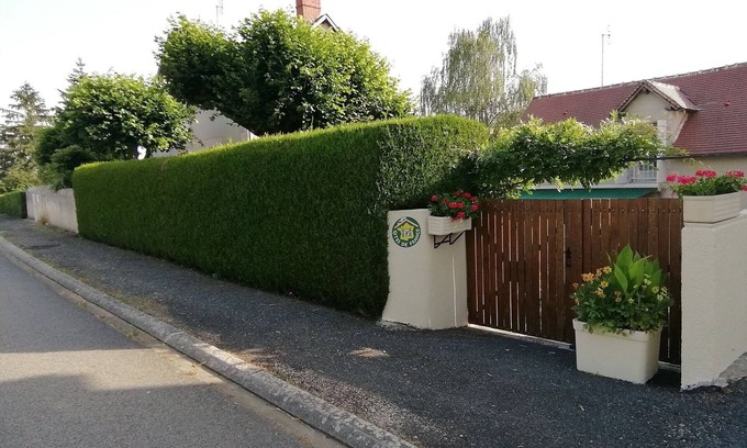 Saint-Hilaire-sur-Benaize Cottage | Cozy Cottage with Garden, Near Rivers & Hiking Trails, Comfortable Stay for Families
