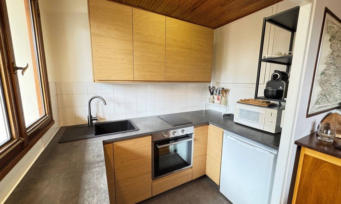 Saint-Chaffrey Apartment | Cozy studio for 4, ski-in/ski-out, WIFI, Chantemerle