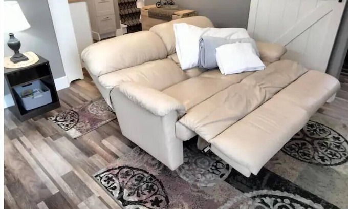 Layton House | "Cozy Garden Retreat" A wonderful exploration!