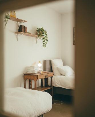 Chevilly-Larue Bed & Breakfast | Cozy Garden Rooms