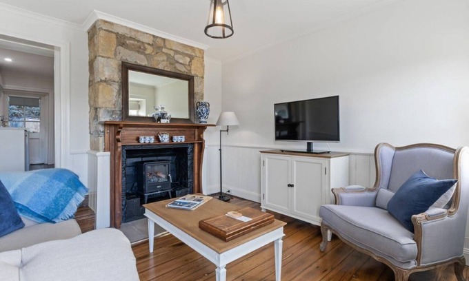 Pontville Cottage | Cozy Georgian Cottages close to Hobart