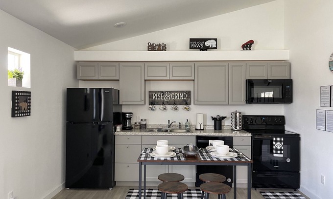 Livingston House | Cozy Getaway near Yellowstone in Livingston MT
