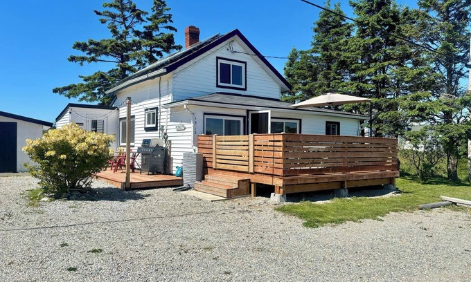 Yarmouth County House | Cozy Getaway! - Oceanview Nova Scotian Sailor's Cottage with Modern Amenities