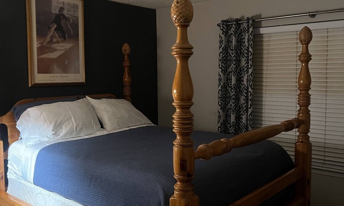 Parkway House | cozy getaway with hot tub, sits on a relaxing patio, close freeway access