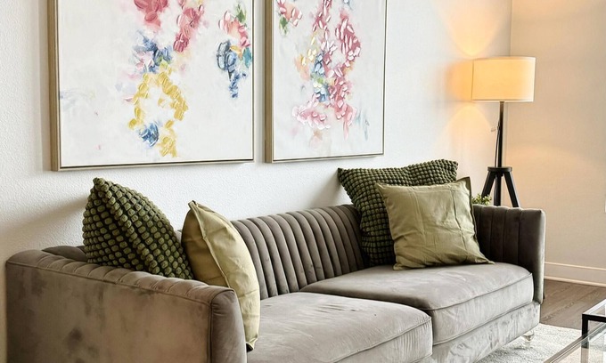 Mount Wilson Apartment | Cozy Glendale Game night 1BD Apartment