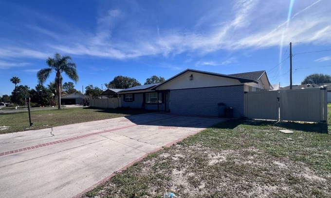 Cypress Gardens Apartment | Cozy Grand Room 1-bedroom apartment with WiFi, AC in charming Winter Haven
