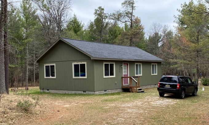 Grayling Cabin | Cozy Grayling/Lovell's Twp Cabin in the Woods