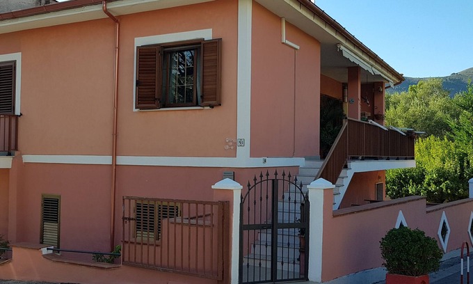 Marina Di Camerota Apartment | Cozy Green Kitchen Apartment