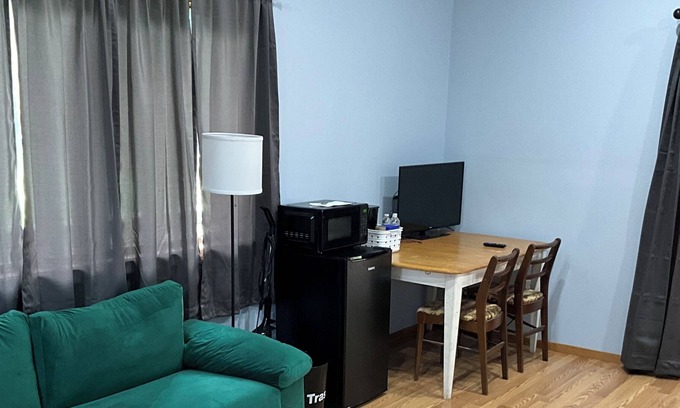 Penfield House | Cozy guest house in elk county, close to elk viewing center and state game lands