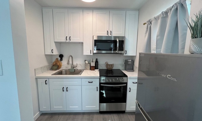 Whittier Apartment | Cozy guest suite w/kitchen & patio - great location- Disney-Beaches-DTLA-Uptown