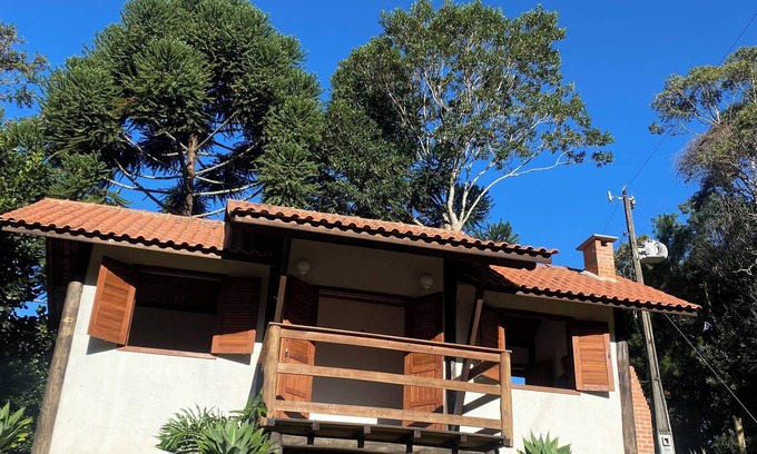 Vitor Hugo Ski Chalet | Cozy guesthouse surrounded by nature, total privacy, fireplace