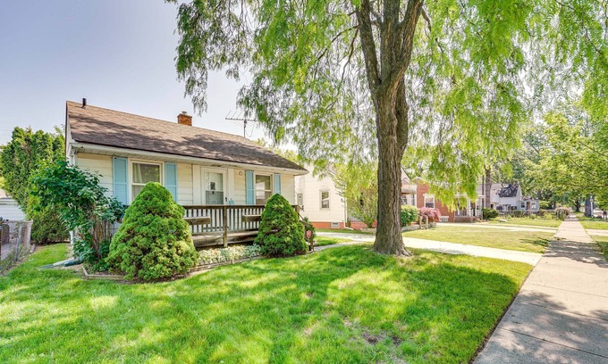 Harper Woods House | Cozy Harper Woods Home ~ 12 Mi to Downtown!