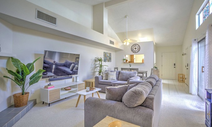 Casas Adobes House | Cozy Haven Retreat - Ideal Location w/Patio & Pool