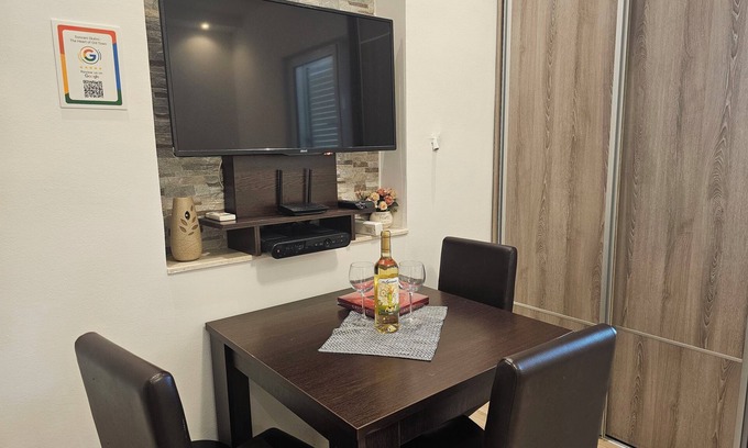 Herceg Novi Apartment | Cozy Herceg Novi apt,WiFi,terrace,parking,short walk to the sea and Old Town