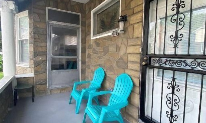 Clifton Apartment | Cozy Hidden Gem - Unit 2