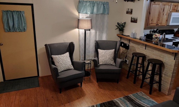 Salem House | Cozy Hideaway, Country Living Rentals Tanyard, LLC