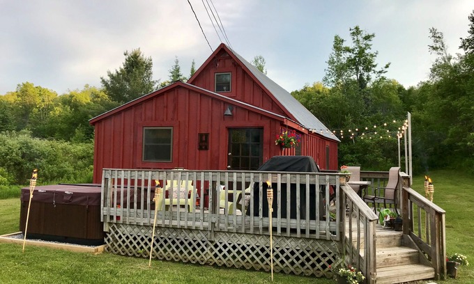 Mount Holly Cabin | Cozy Hideaway near Ludlow/Okemo. HOT TUB!