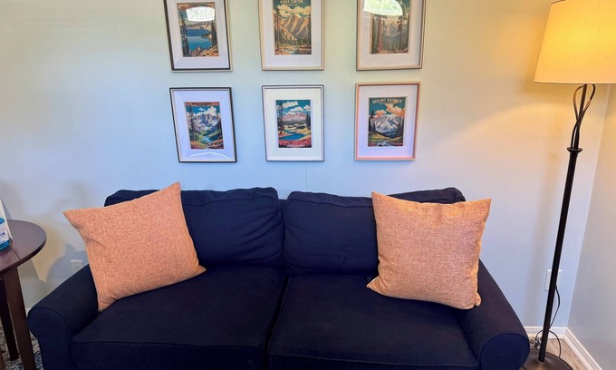 Agua Dulce Apartment | Cozy Hiker's Rest Stop with A/C, and Wifi in beautiful Agua Dulce.