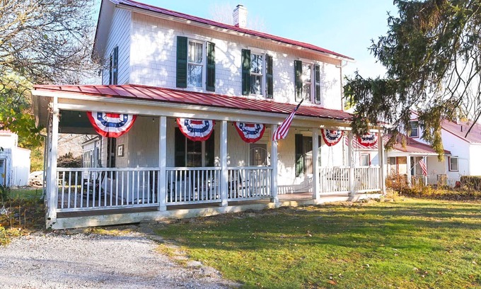 Bellbrook Other | Cozy Historic Bellbrook Farmhouse - Walk to Downtown