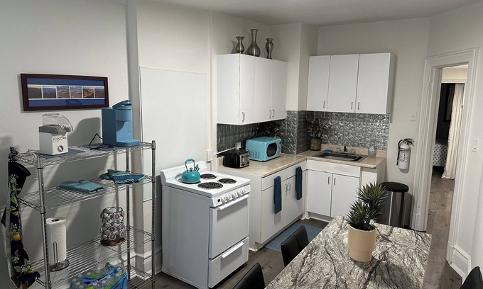 Trenton Apartment | Cozy Historic Capital Brownstone,n4th floor Get Away!