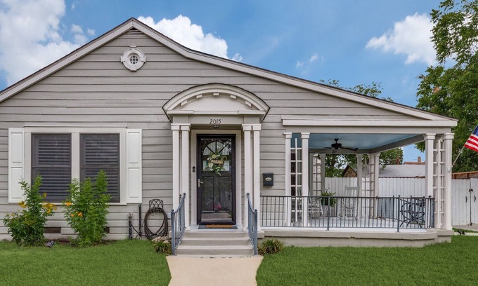 Jefferson House | Cozy Historic Hideaway - a beautifully restored 100+ year-old home.