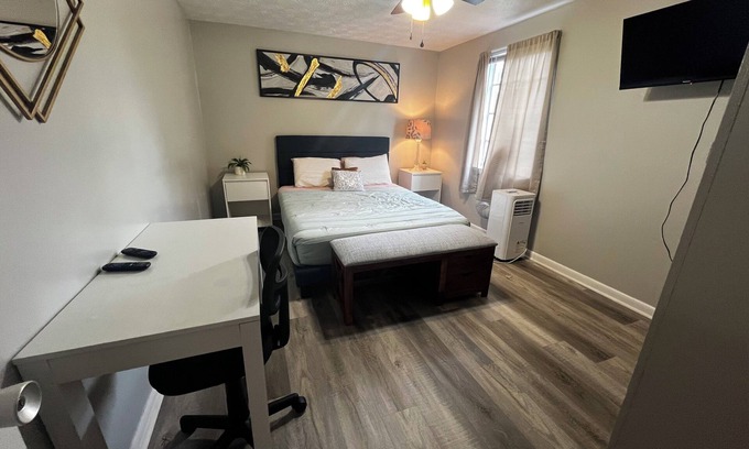 Valdosta Apartment | Cozy Historic1-bedroom apartment with full amenities!