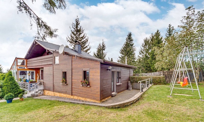 Neustadt am Rennsteig House | Cozy holiday home with terrace and garden