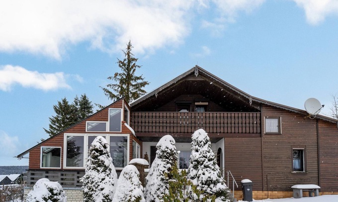 Neustadt am Rennsteig House | Cozy holiday home with terrace and garden