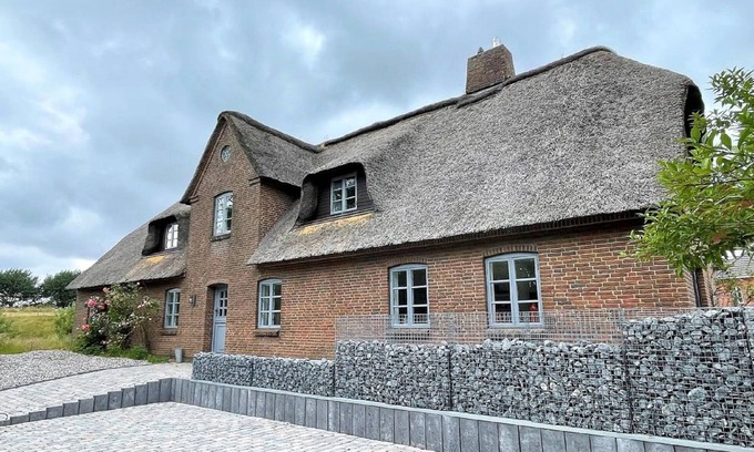 Ockholm Apartment | Cozy Holiday Apartment in Ockholm with Garden and Parking