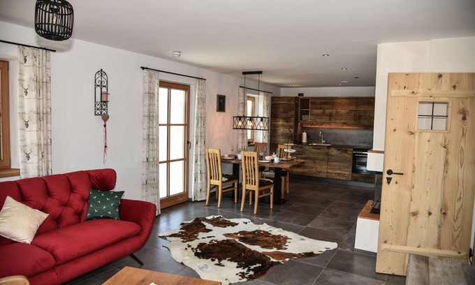 Pittenhart Apartment | Cozy holiday chalet with top facilities - Hausen on the ground floor - near Chiemsee