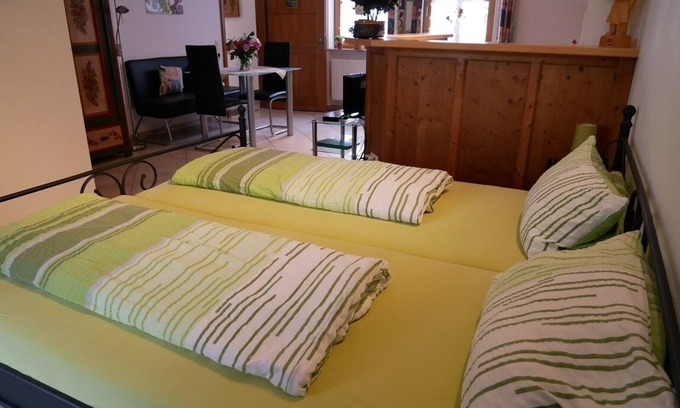 Nordheim a. Main Apartment | Cozy holiday home (30 sqm) with a terrace surrounded by vineyards