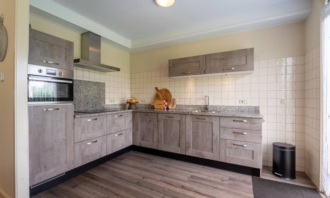 Nistelrode House | Cozy Holiday Home in Nistelrode with Garden