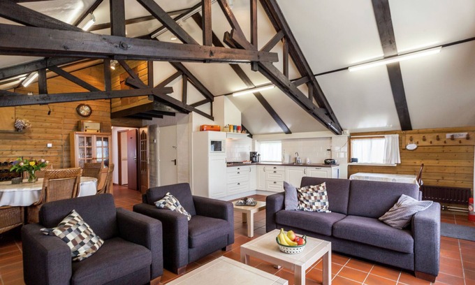 Municipality of Oisterwijk House | Cozy Holiday Home in Oisterwijk with Swimming Pool