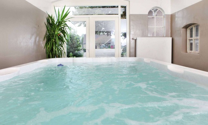 Olst House | Cozy Holiday Home in Olst-Wijhe with Sauna and swimming pool