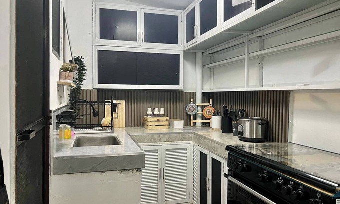 San Pablo House | Cozy Holiday Home in San Pablo City for Groups of 8-10
