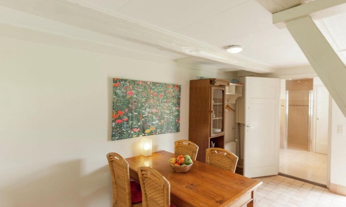 Municipality of Baarn House | Cozy Holiday Home near Forest in Baarn