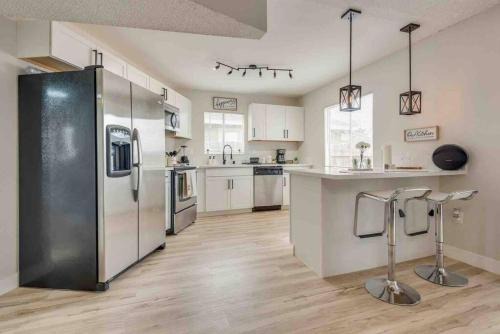 North Las Vegas Apartment | Cozy home! 16 Min away from strip and fremont