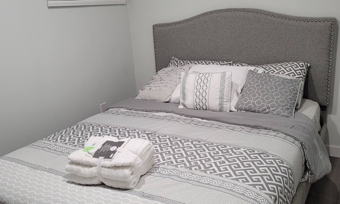 Kitchener Apartment | Cozy Home Away from Home!