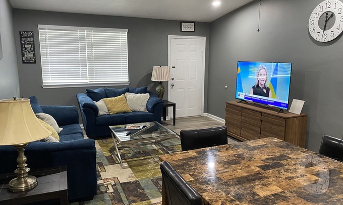 Lochearn House | Cozy home away from home