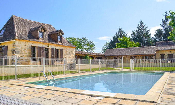 Eglise-Neuve-d'Issac House | Cozy home in Eglise Neuve D'Issac