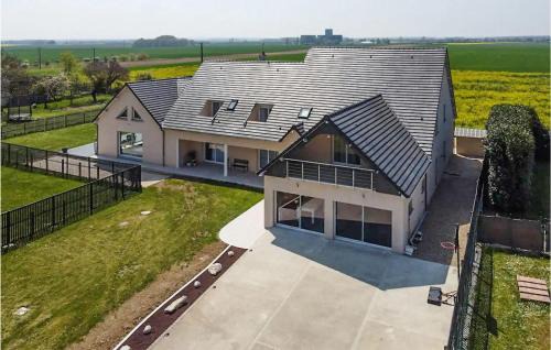 La Chapelle-Vendomoise House | Cozy Home In La Chapelle-Vendômoise