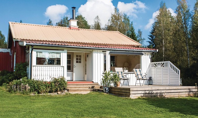 Ostra Amtervik House | Cozy home in östra ämtevik with sauna