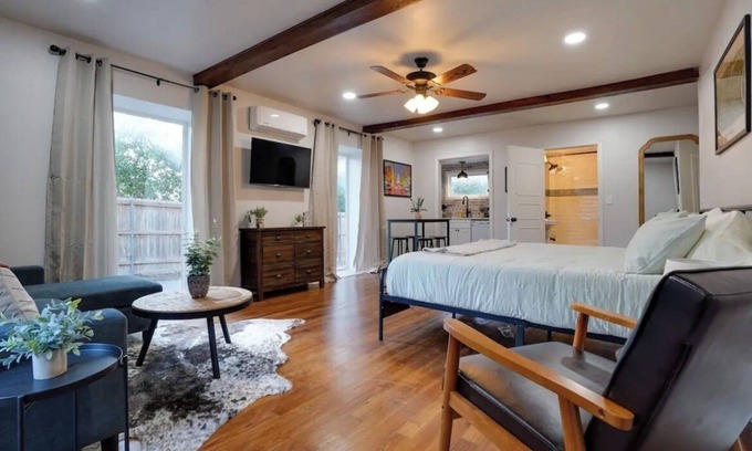 Arlington Heights Apartment | Cozy Home in Arlington Heights Close to TCU and Dickeys Arena