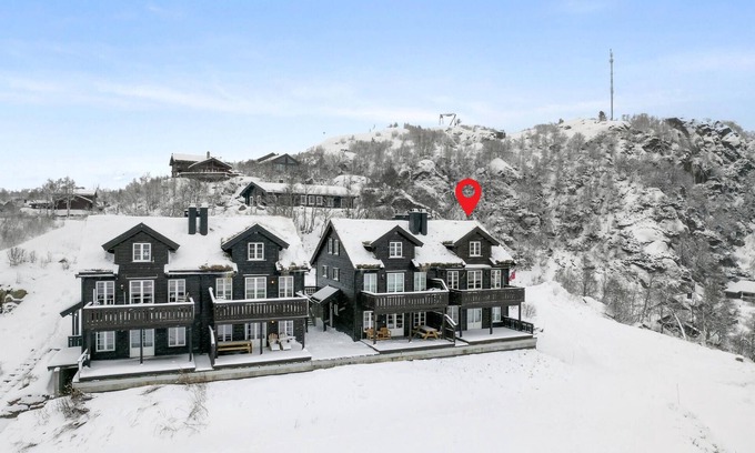 Ljosland House | Cozy home in åseral with house sea view