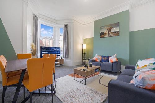 Sunderland Apartment | Cozy Home in Avenue Terrace, Sleeps 8