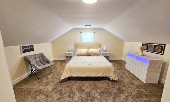 Berea House | Cozy Home in Beautiful Berea: near Airport, IX Center, Parks, & Campus
