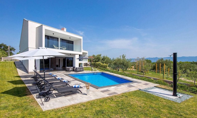 Sveti Vid Dobrinjski House | Cozy home in Dobrinj with sauna