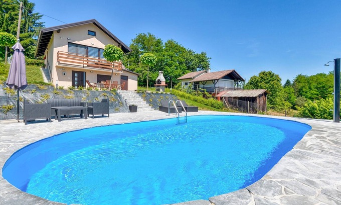 Sveti Juraj na Bregu House | Cozy home in Dragoslavec with kitchen