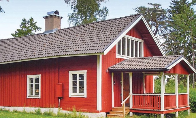 Katrineholm House | Cozy home in Katrineholm with lake view