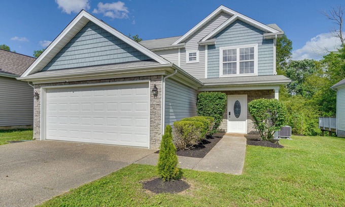 Buechel House | Cozy Home in Louisville: Near Bardstown Road!